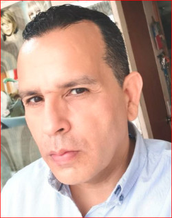 Imagen de una persona de las reseñas